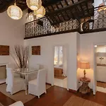 New Navona Home