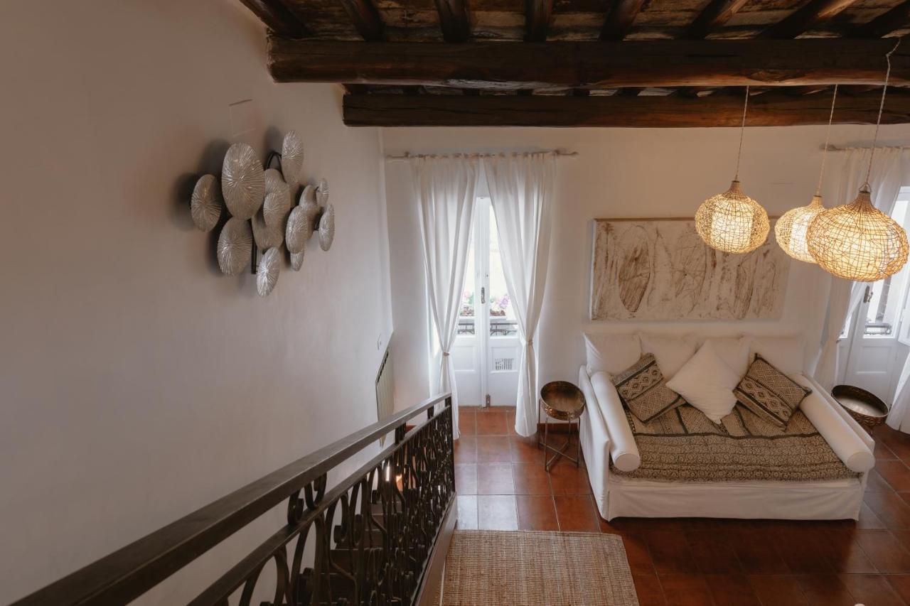 New Navona Home *