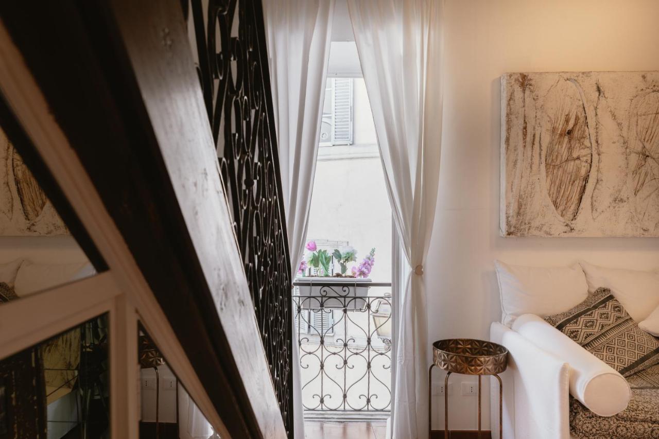 New Navona Home *